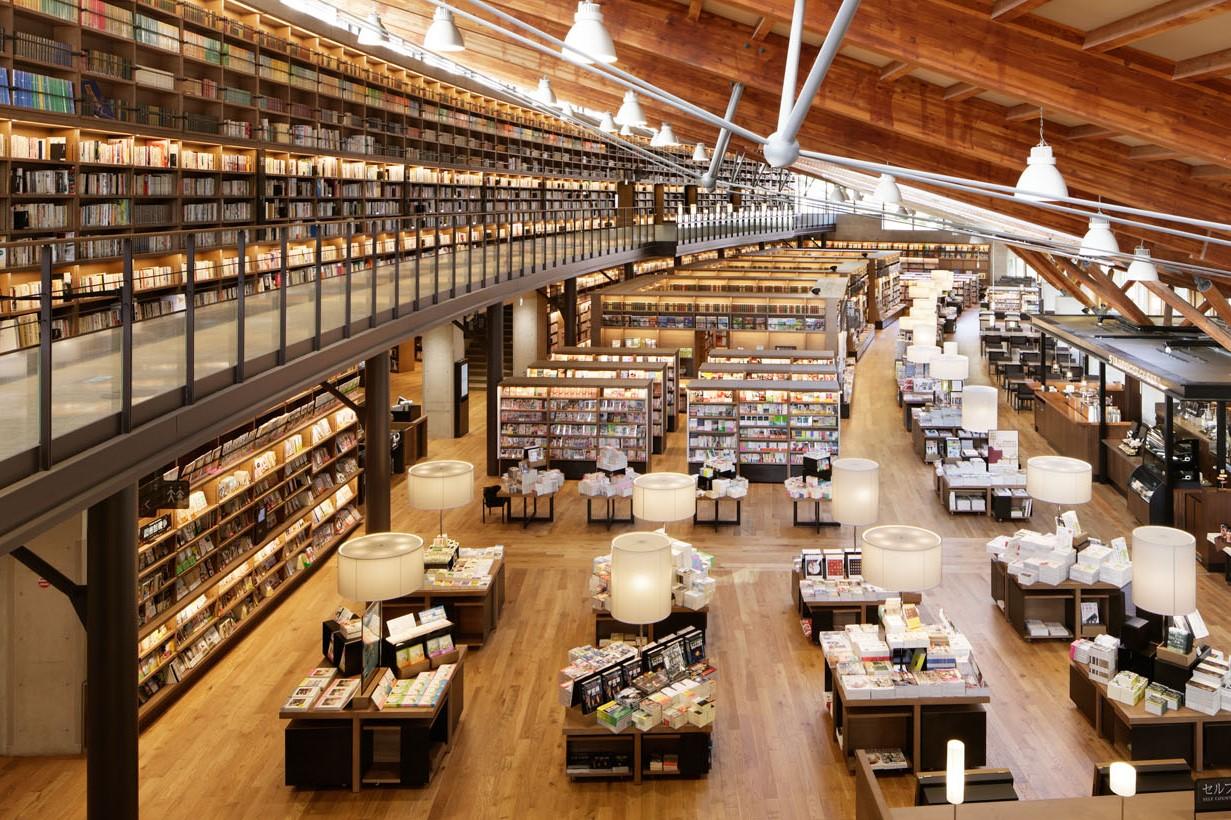 武雄市図書館の光と影｜スタバ併設の噂の真相と2026年最新評判