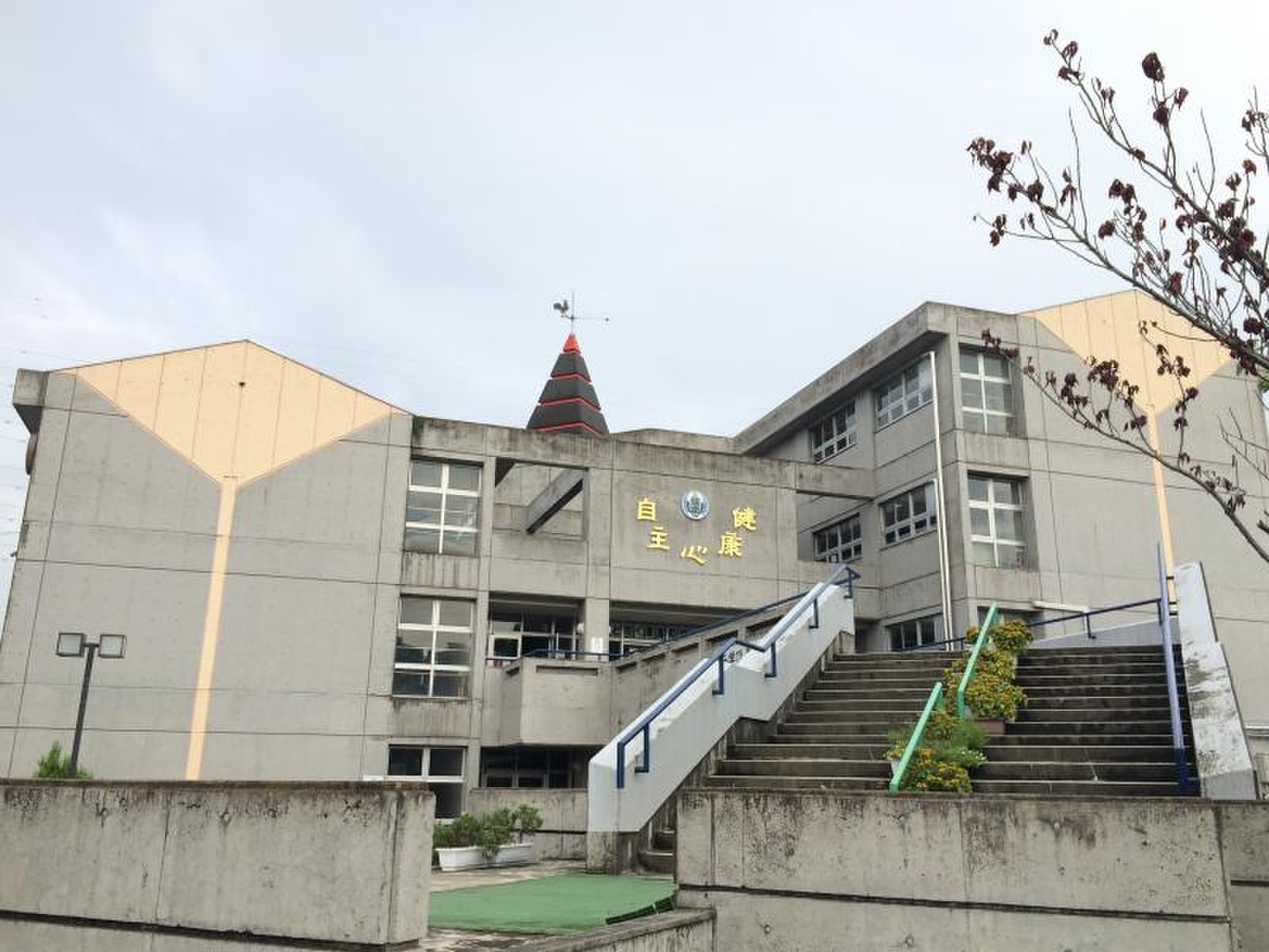 三郷市立瑞穂中学校の評判と進路実績｜学区や制服の最新事情を解説