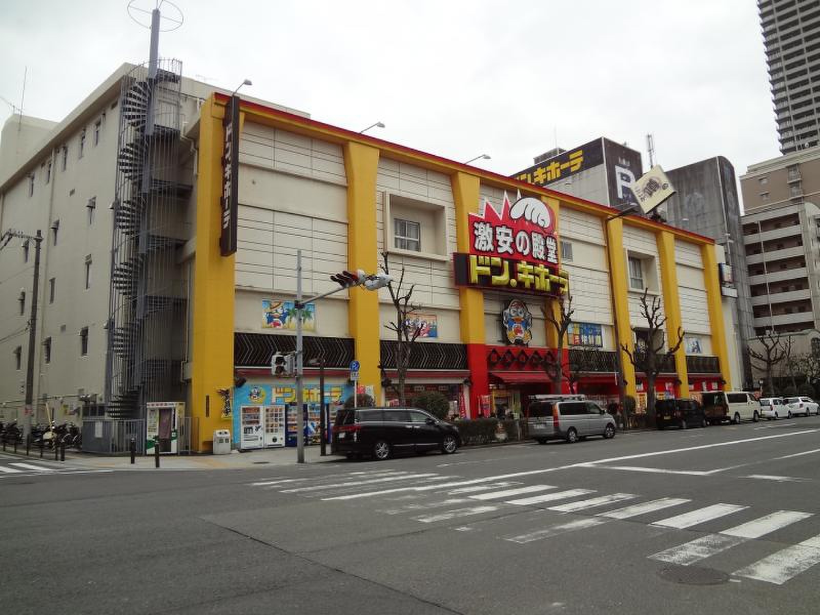 ドンキホーテ上本町店の真相と2026年最新の営業時間・駐車場徹底解説