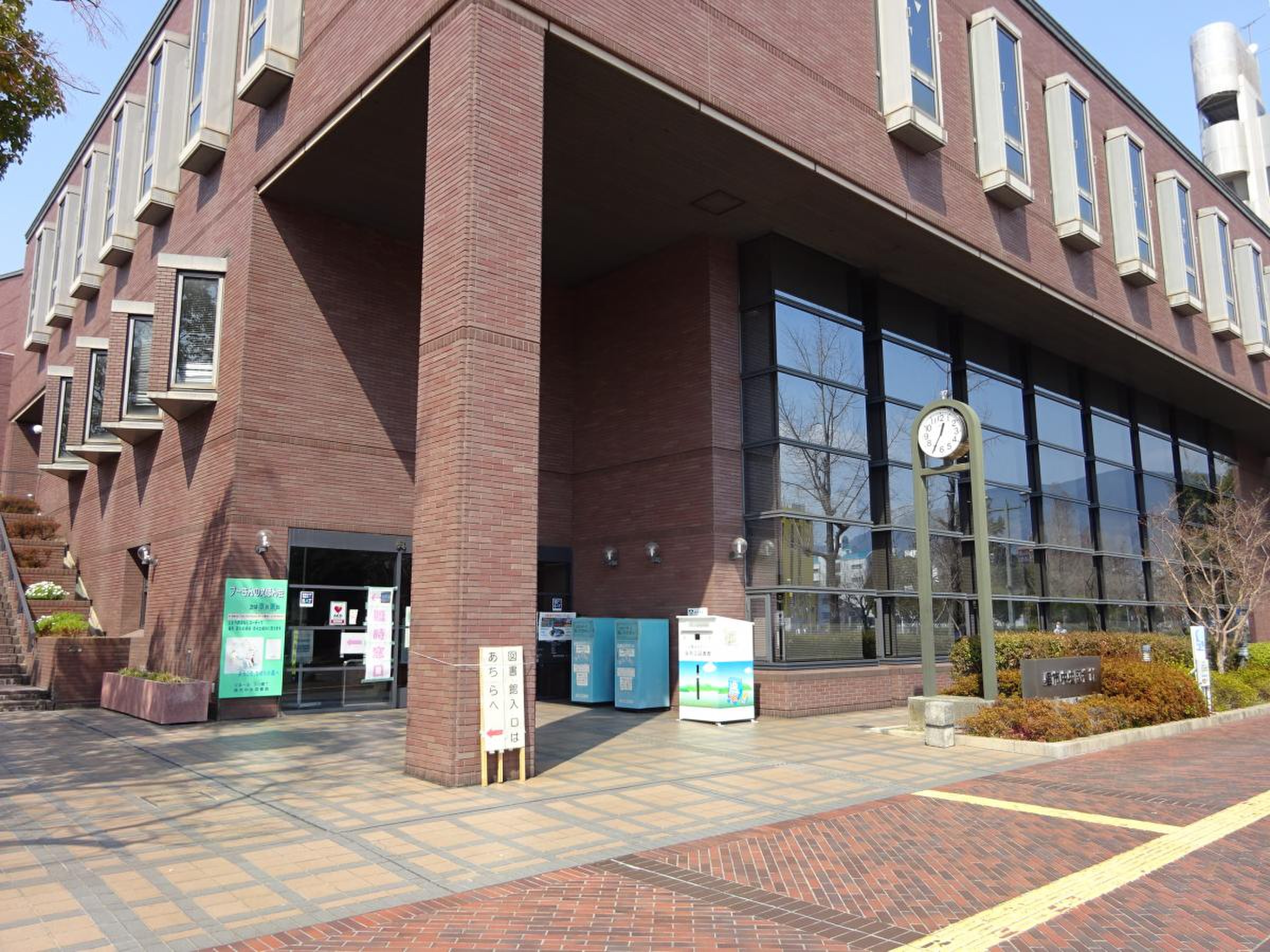 呉市立図書館を完全攻略！開館時間・自習室からネット予約まで徹底解説