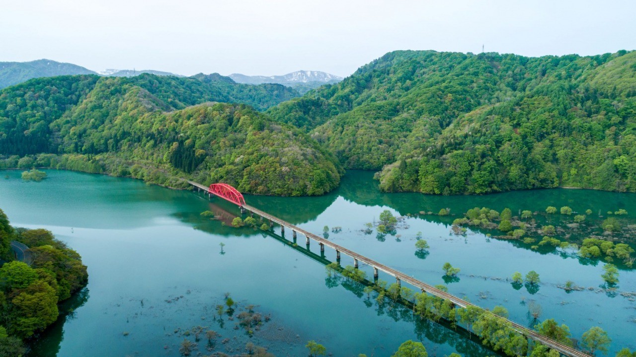 錦秋湖の絶景と幻の水没橋！2026紅葉見頃や水位の真相を徹底解剖