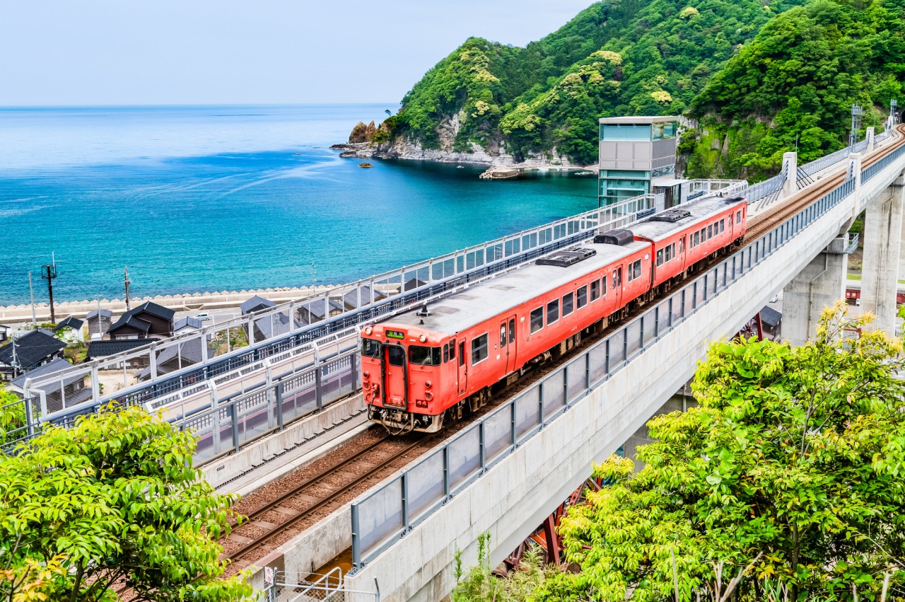 転落事故から地上40Mの絶景へ！余部鉄橋「空の駅」の見どころを徹底解説