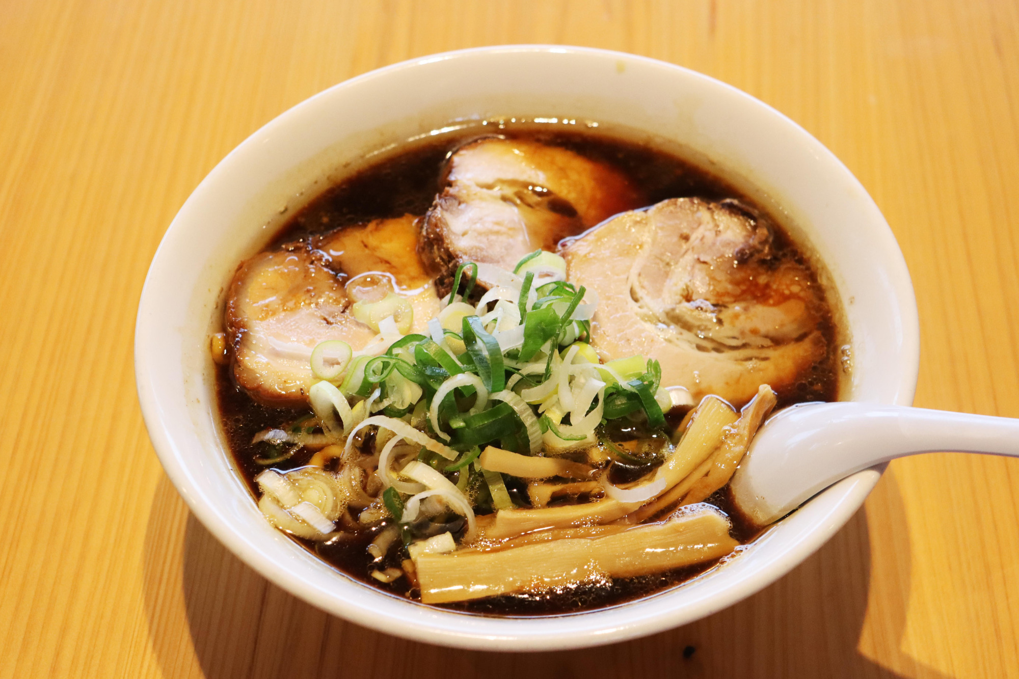 富山ブラックラーメンの真実！まずい噂の真相と名店ランキング【2026】