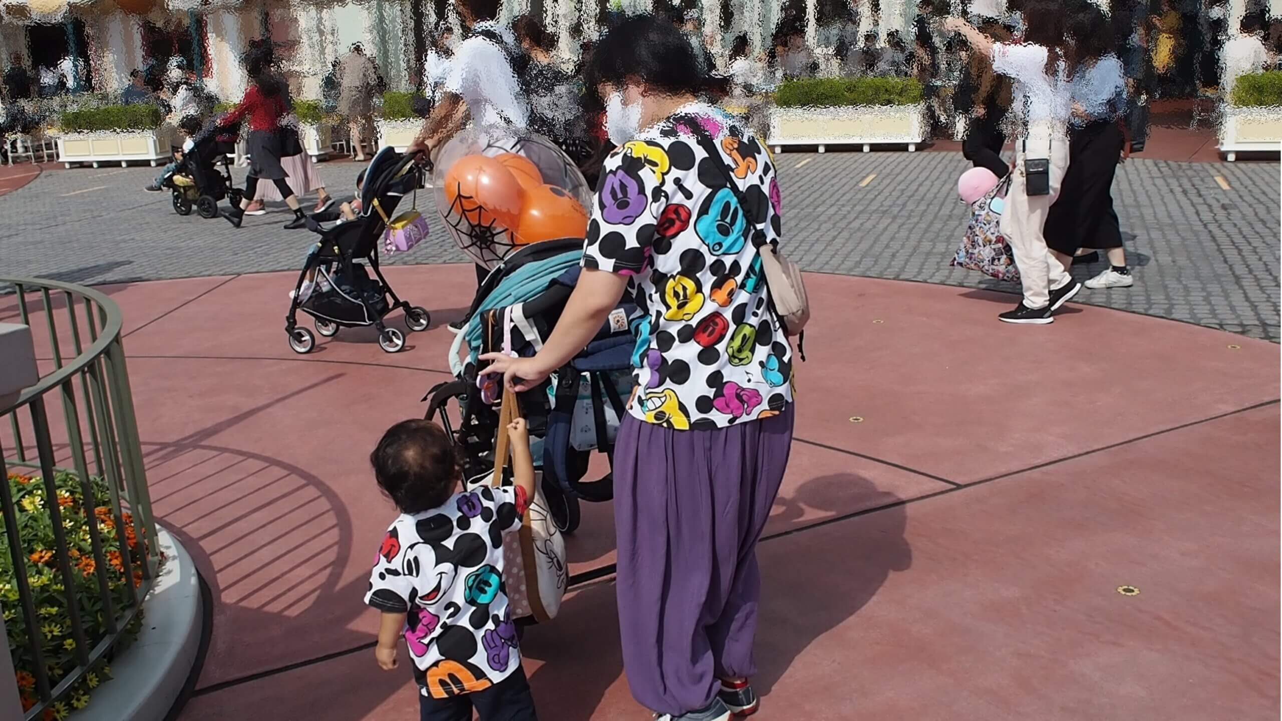 1歳のディズニーはまだ早い？後悔しない攻略法とランド・シー徹底比較