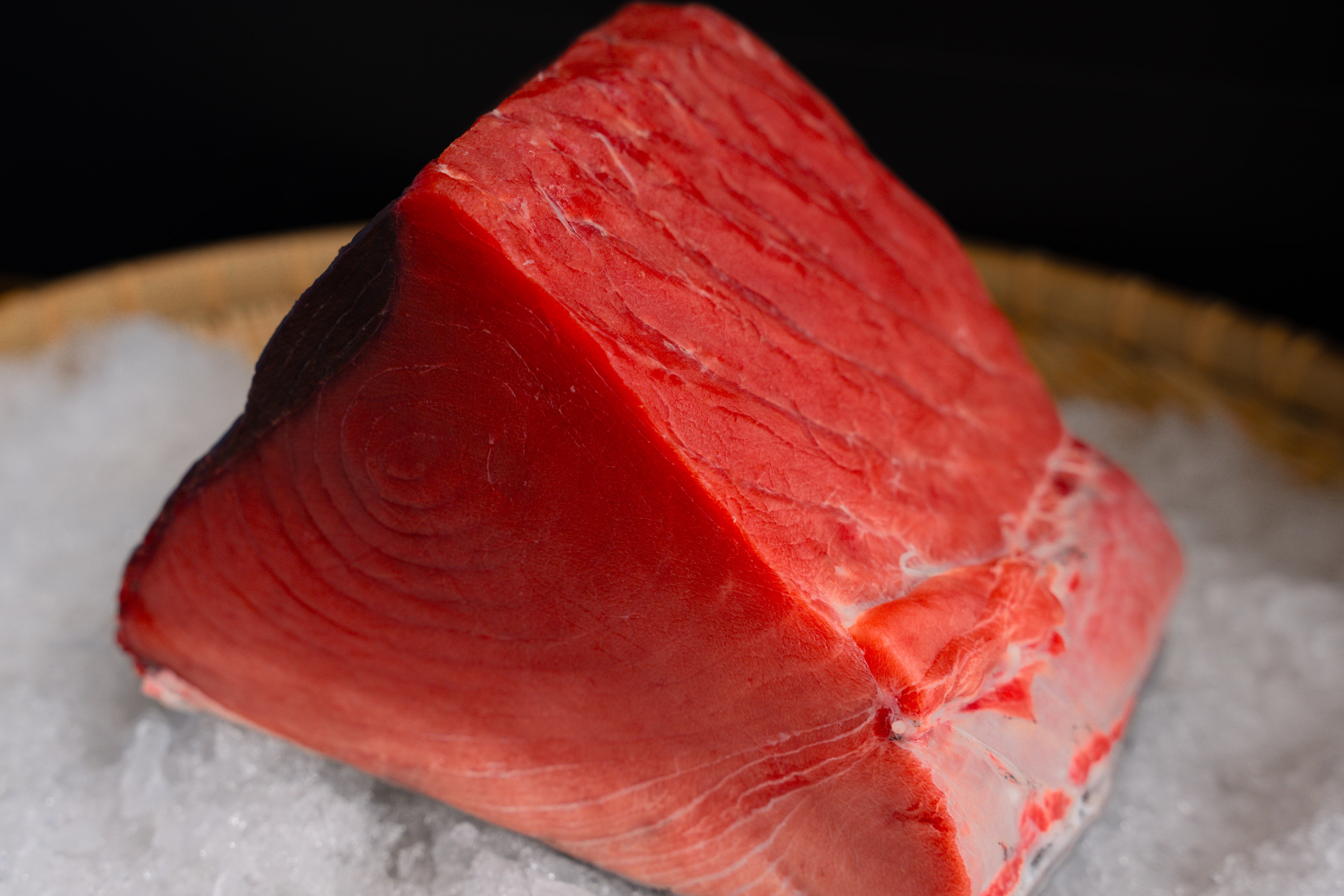 マグロブロックの切り方と失敗しない解凍術｜極上の刺身を作る完全ガイド