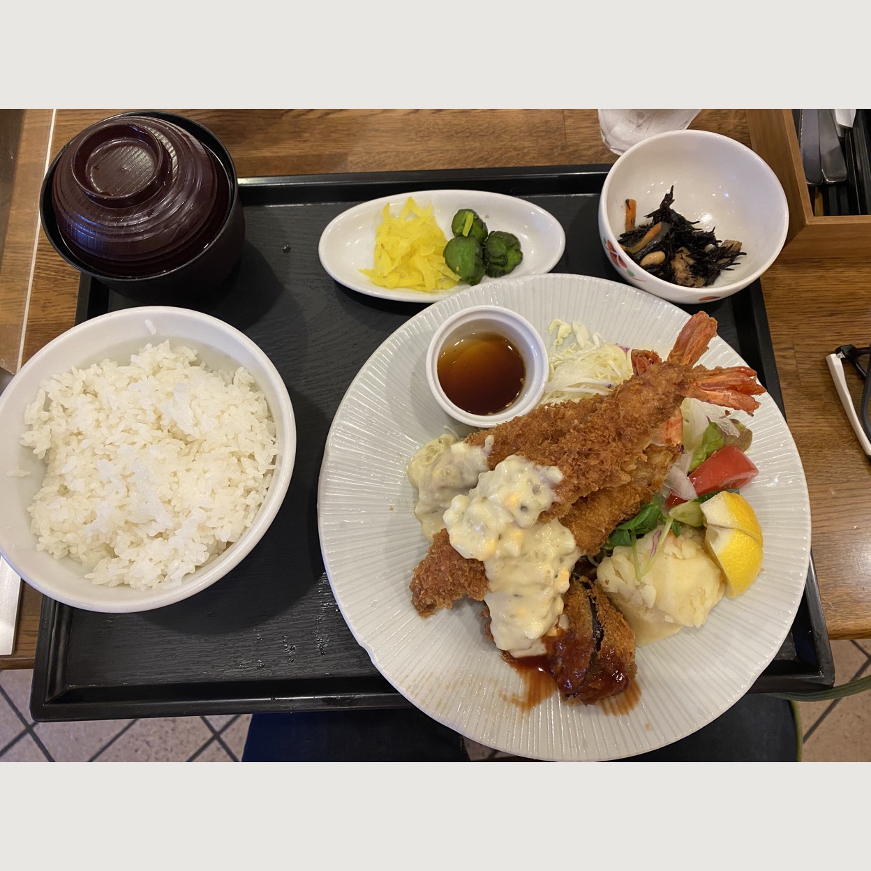 噂のレトロ大衆食堂「はなや食堂」徹底解剖！名物定食と混雑回避の極意
