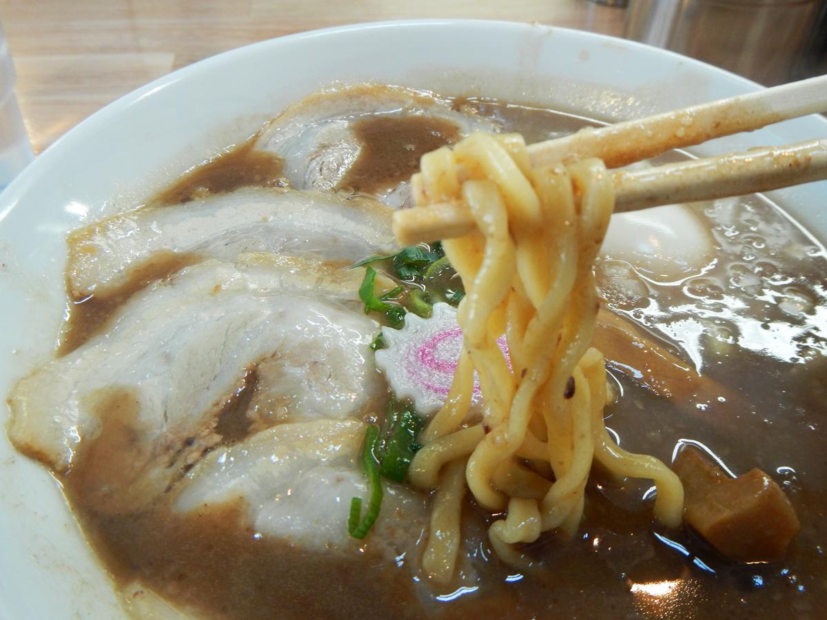 尼崎「ぶたのほし」徹底解剖！無鉄砲との違いと行列・味の真価