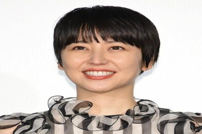 【衝撃】 ベリー ショート 可愛い 芸能人 公式インスタ・X最新情報 #726