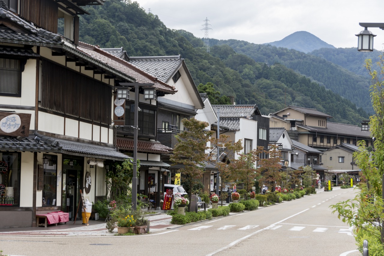 山中温泉ゆげ街道を完全攻略！名物グルメと失敗しない散策術2026