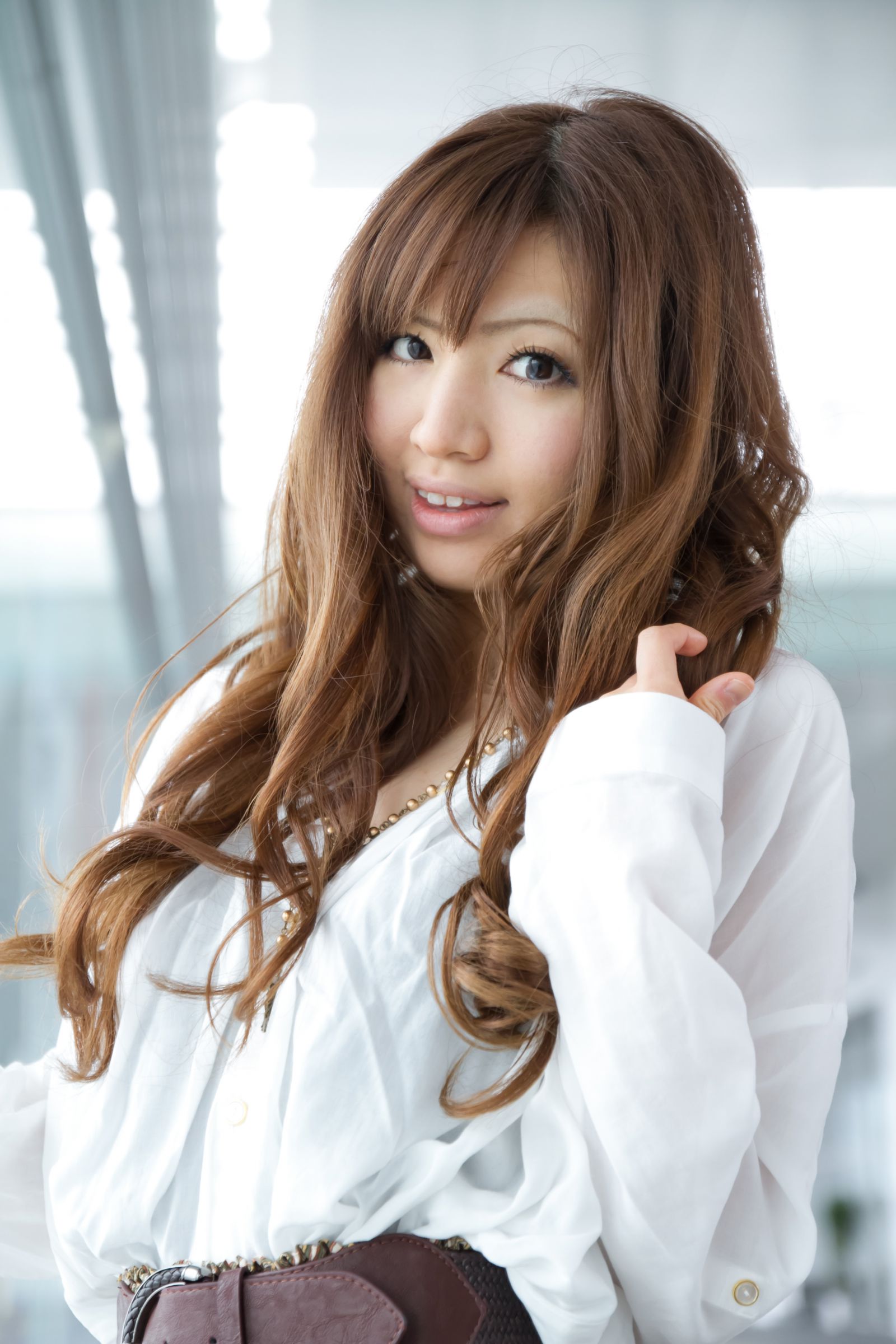 なぜ「可愛いお姉さん」に惹かれるのか？男心を掴む決定打と最新垢抜け術