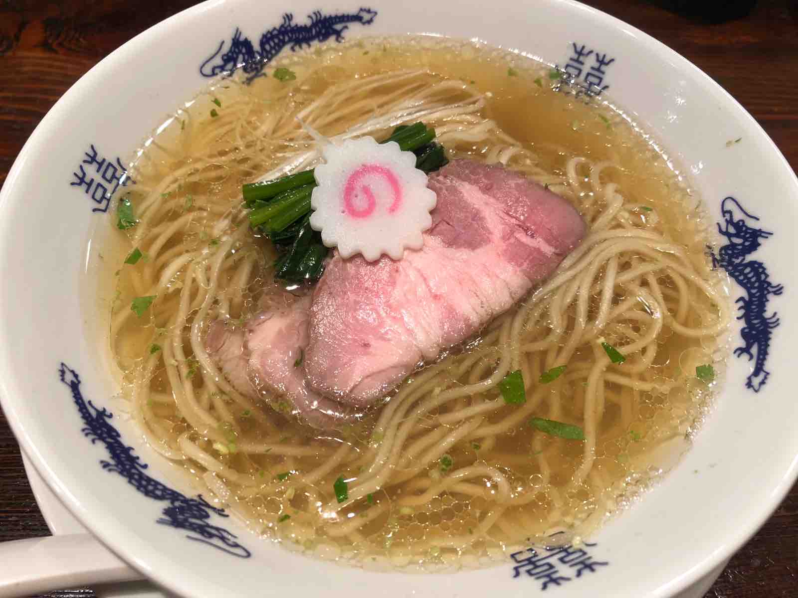 中華蕎麦にし乃の魅力を徹底解剖！ミシュラン名店の味と並び方完全ガイド