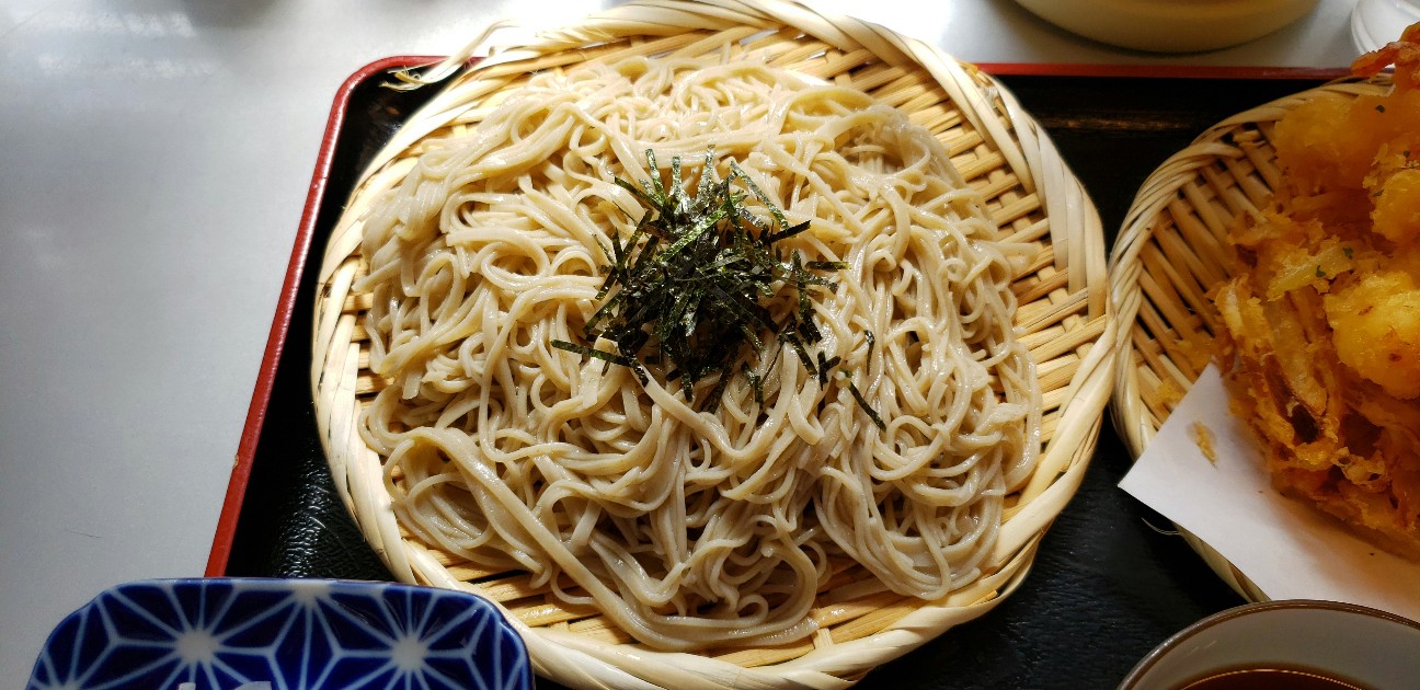 神田冨そばが蕎麦通を唸らせる理由｜名物と営業時間の真実