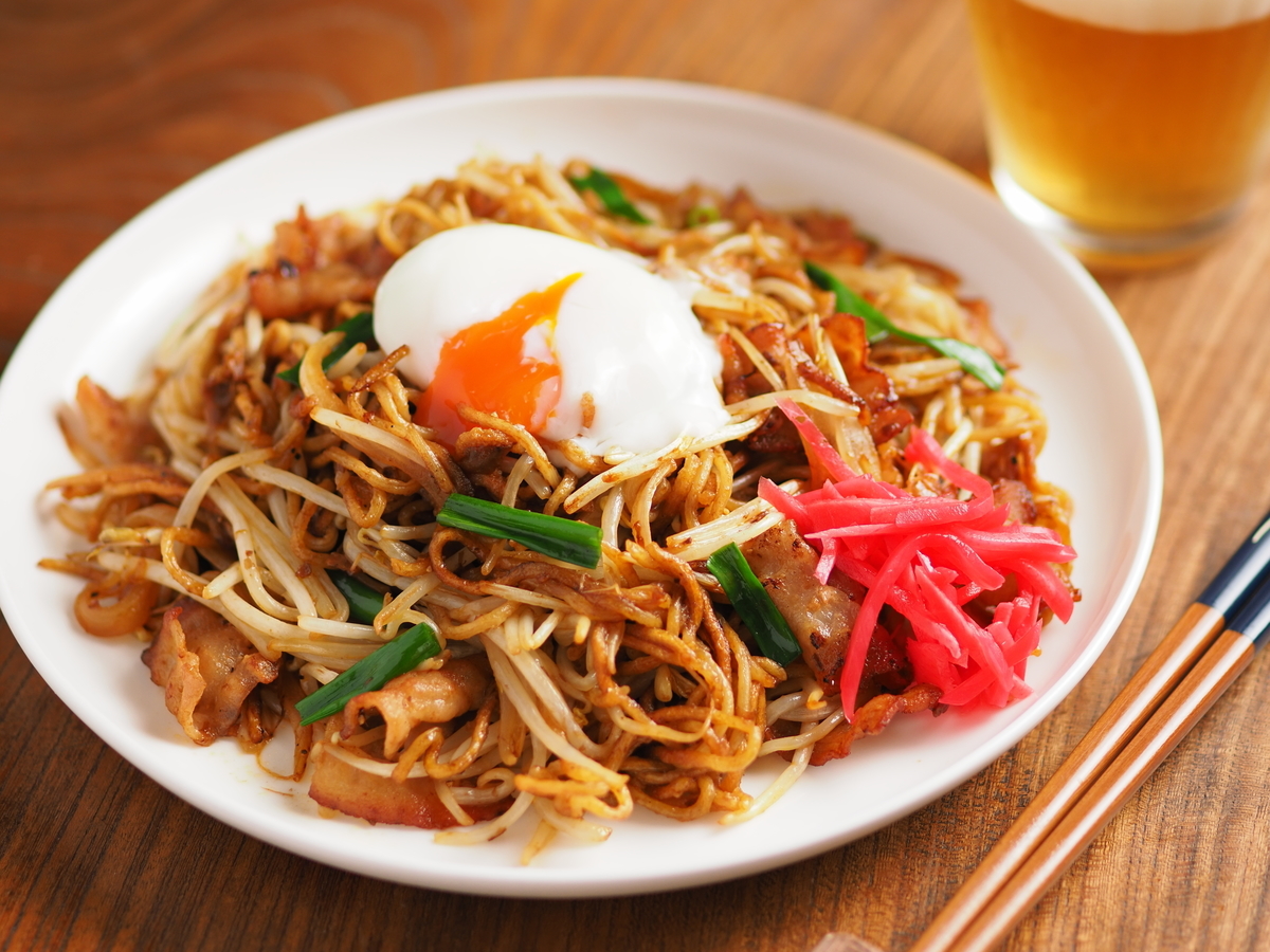 京都路地裏の名店「焼きそば専門店おやじ」はなぜ愛される？噂の真相