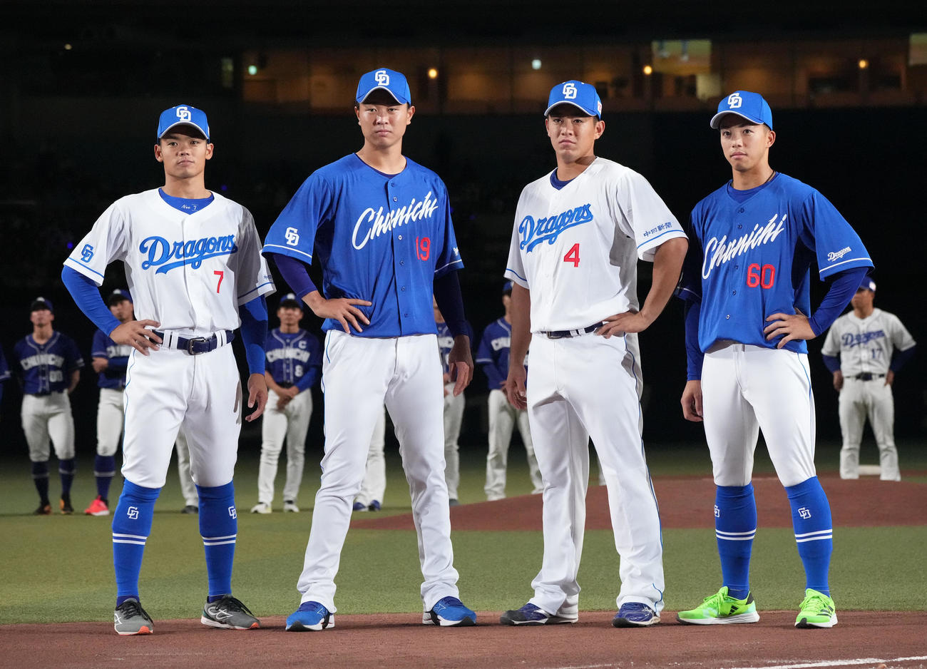 野球チアガールの年収と倍率の真相！待遇格差や歴代人気を徹底取材