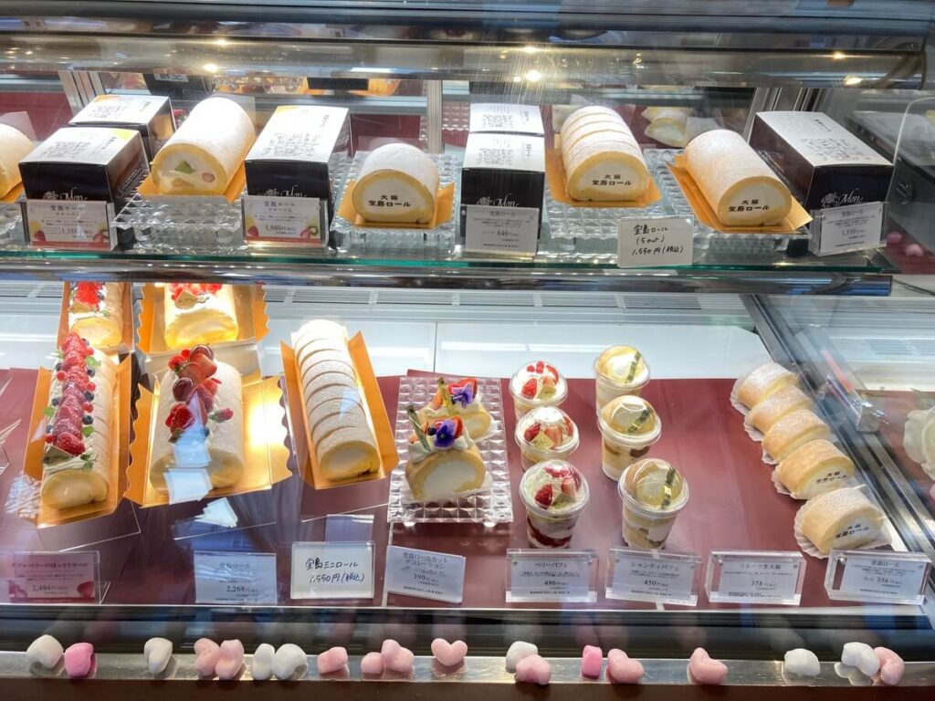 モンシェール札幌円山店の真相！堂島ロールの評判や限定カフェの実態