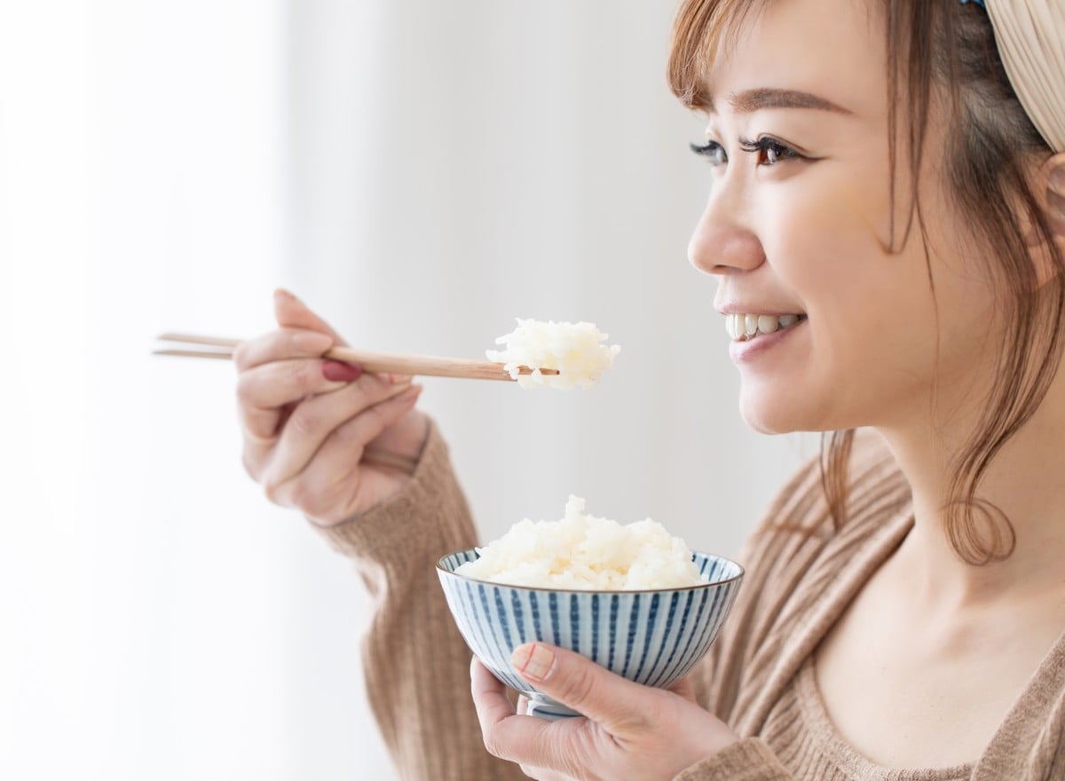 迎え舌とは？最も嫌われる理由と無意識の原因・簡単な直し方を解説