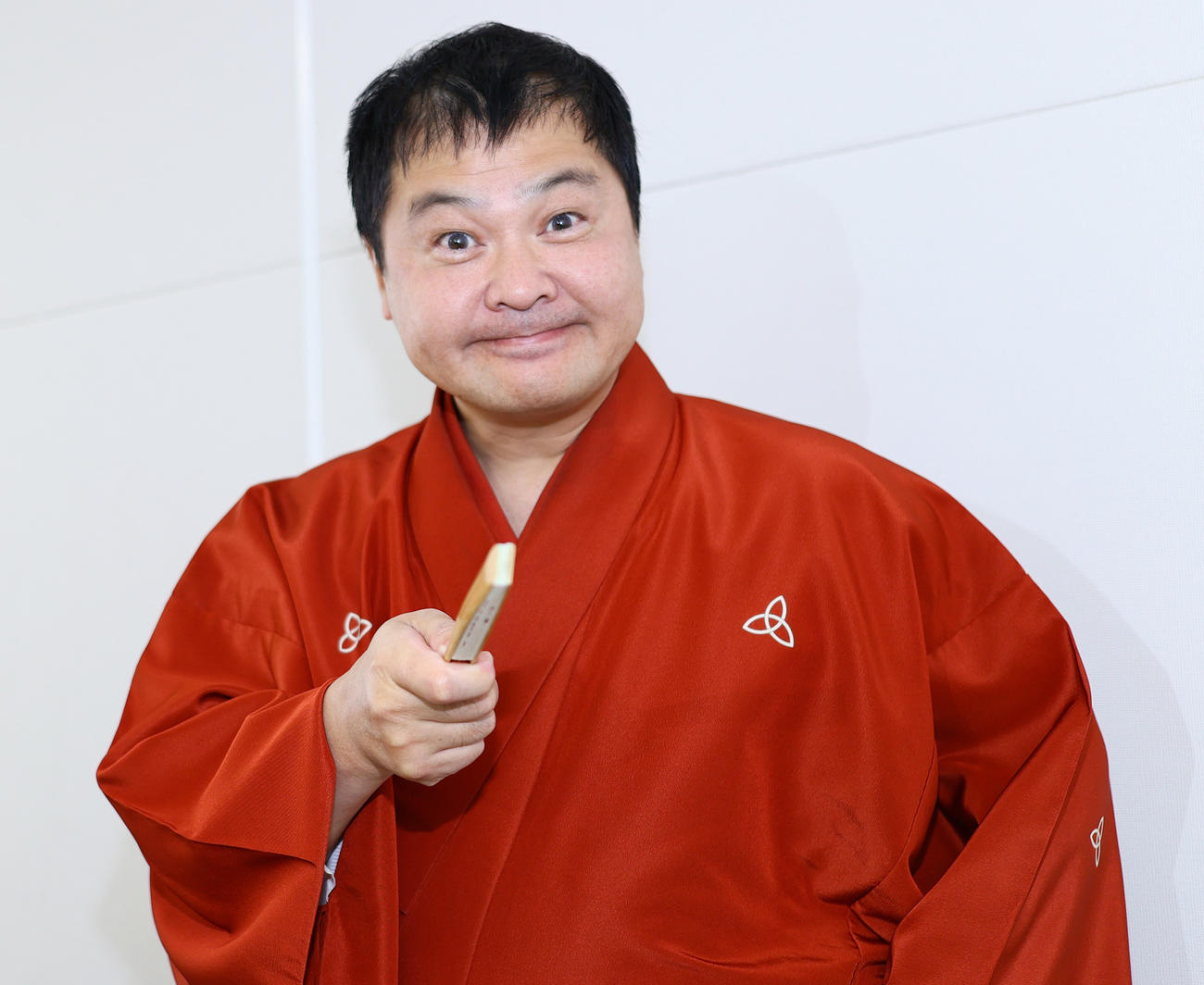 元山崎邦正の現在は落語界のスター！ガキ使降板説の真相と年収を追跡