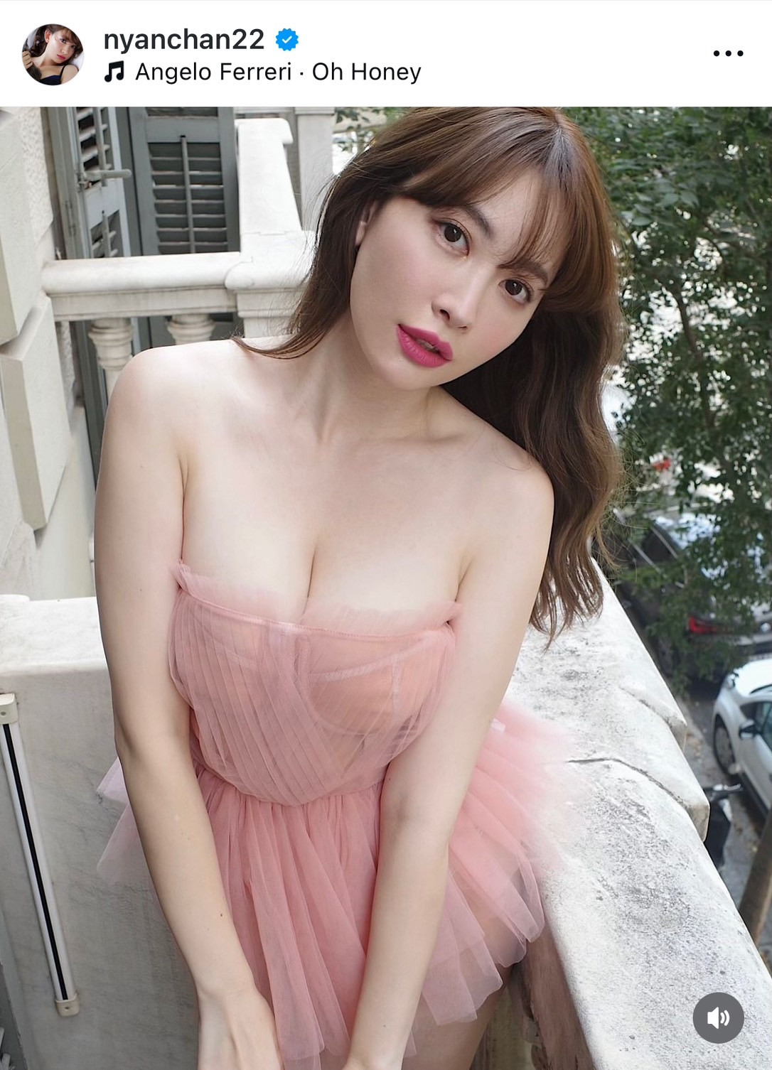 小嶋陽菜の美胸の秘密を徹底解剖！カップ数・豊胸疑惑の真相と2026年最新ケア