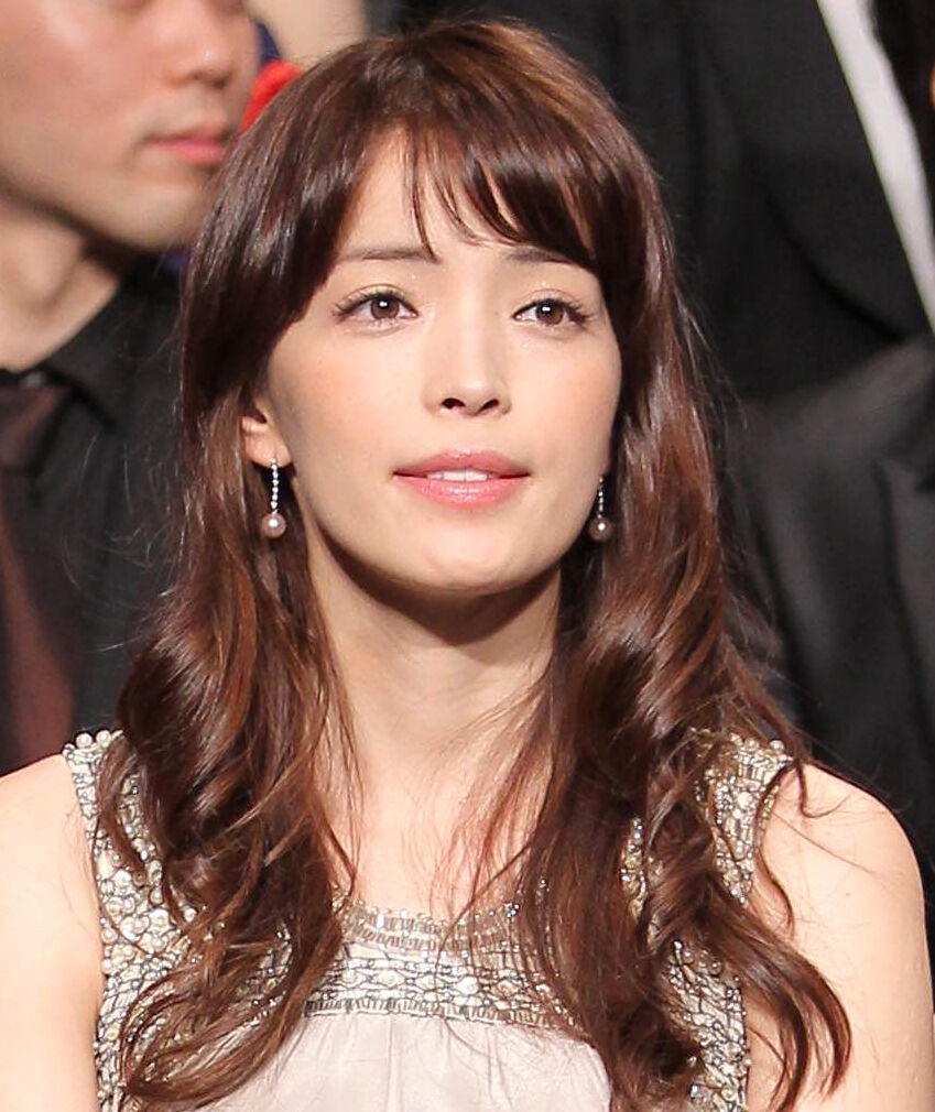 知念里奈の母親はハーフ？家族のルーツと美人三姉妹の真相を追う