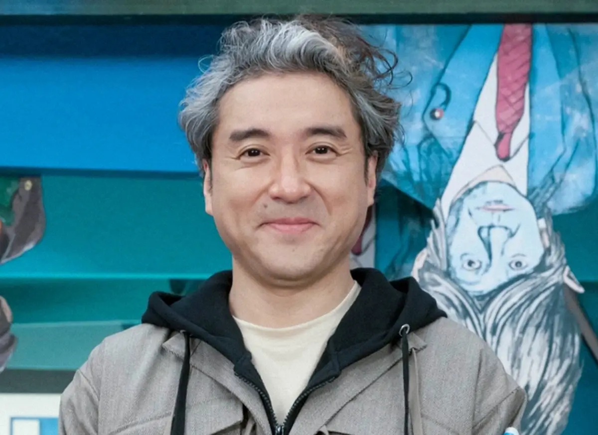 ムロツヨシの生い立ちと本名非公開の真相｜笑顔の裏にある家族史