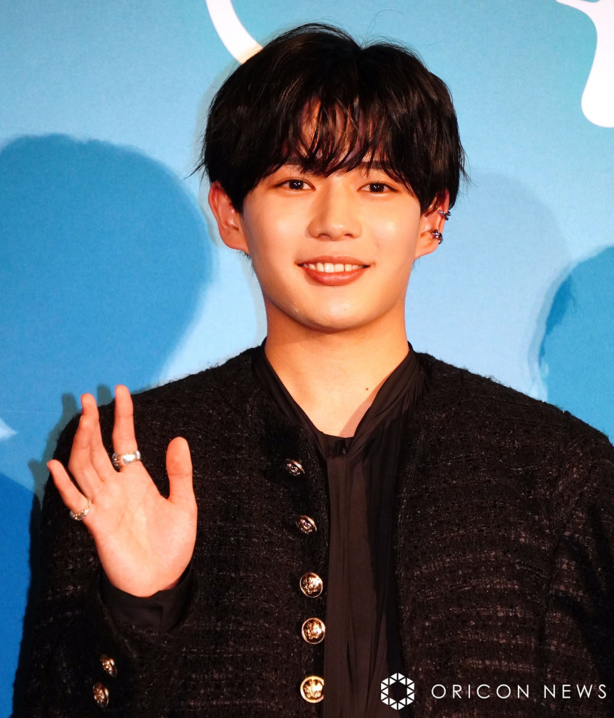 なにわ男子・長尾謙杜の現在と噂の真相！衣装と演技で魅せる才能の全て