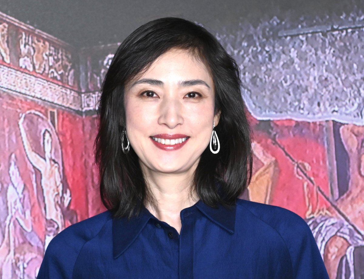 天海祐希の本名「中野祐里」の由来とは？宝塚秘話と最新素顔に迫る