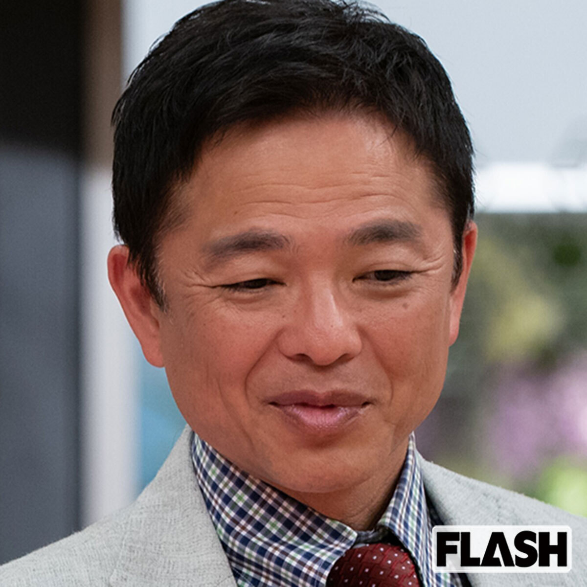恵俊彰の年収とひるおび降板説の真相！妻や4人の子供と早稲田院