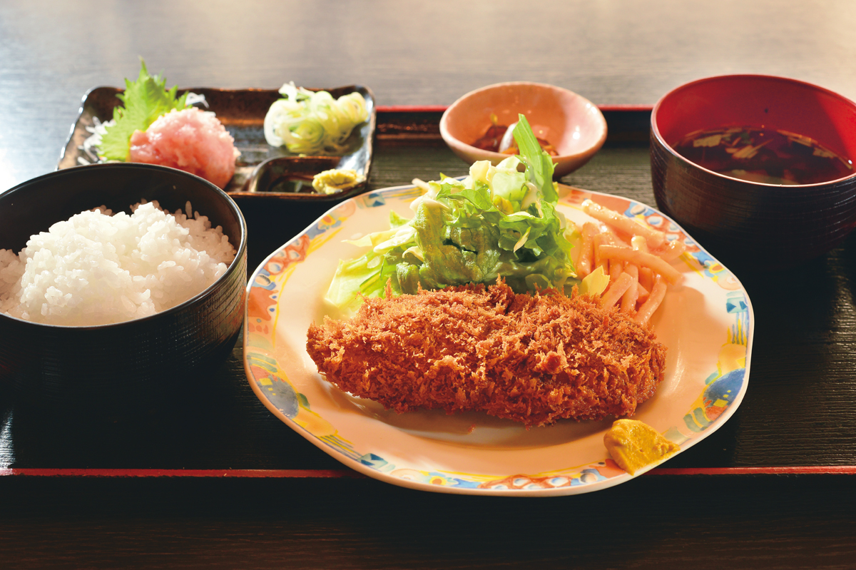 食堂もり川は閉店したのか？創業125年の現在と看板定食の真実