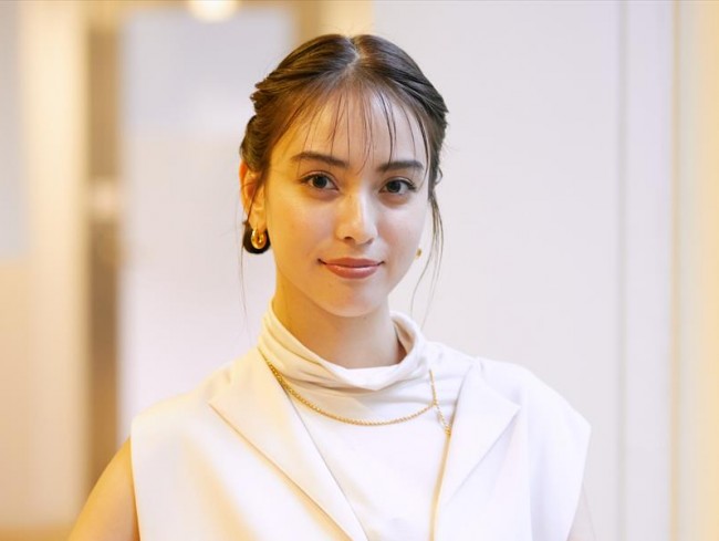 実はハーフと知って驚く女性芸能人！意外な本名や両親の国籍と現在
