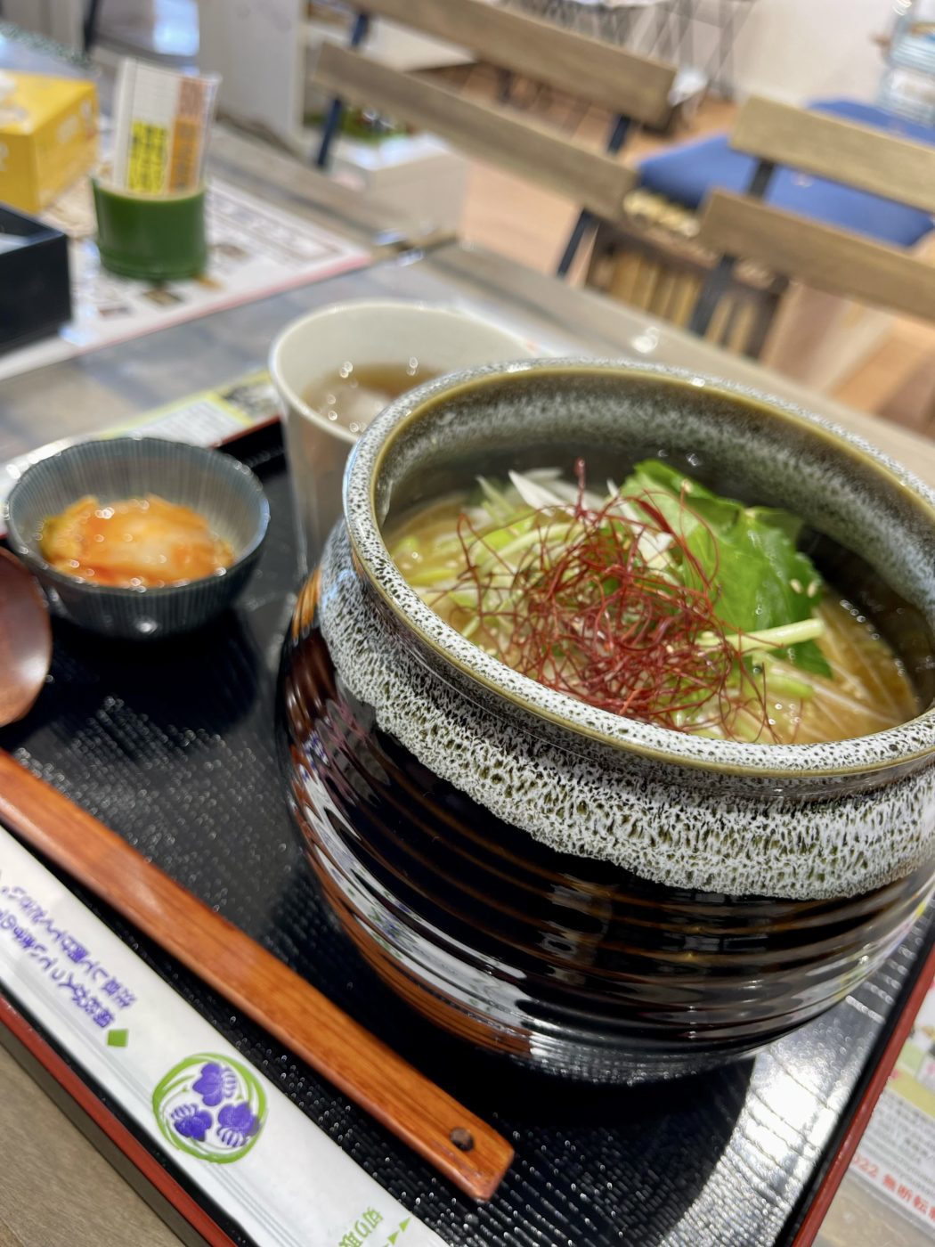 街の牛乳屋さんはなぜ消えた？衰退の真相と2026年最新の儲かる仕組み
