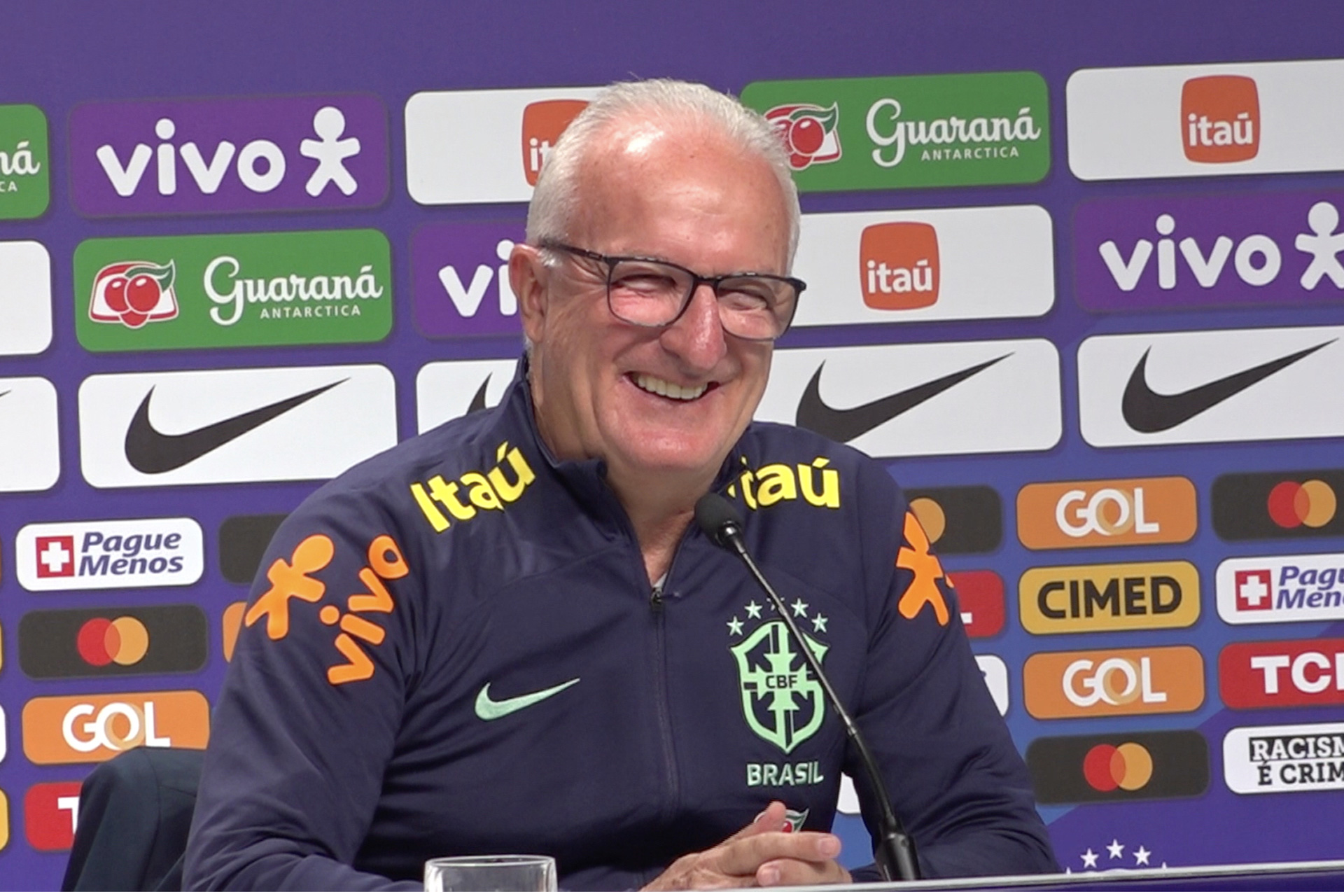 ブラジル代表監督の真相と混迷｜解任劇の裏側と2026年W杯への道
