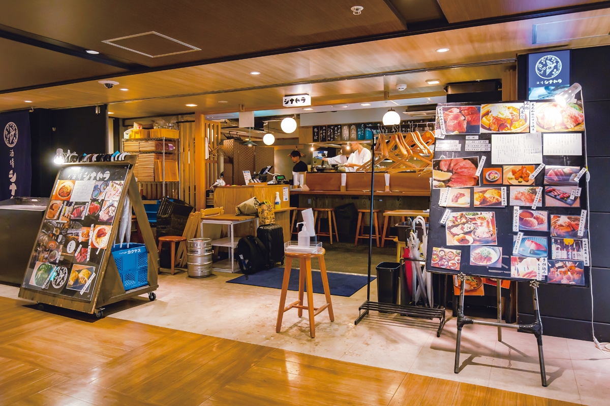 酒場シナトラ東京駅店を徹底解剖！名物牛タンと昼飲みの全貌に迫る