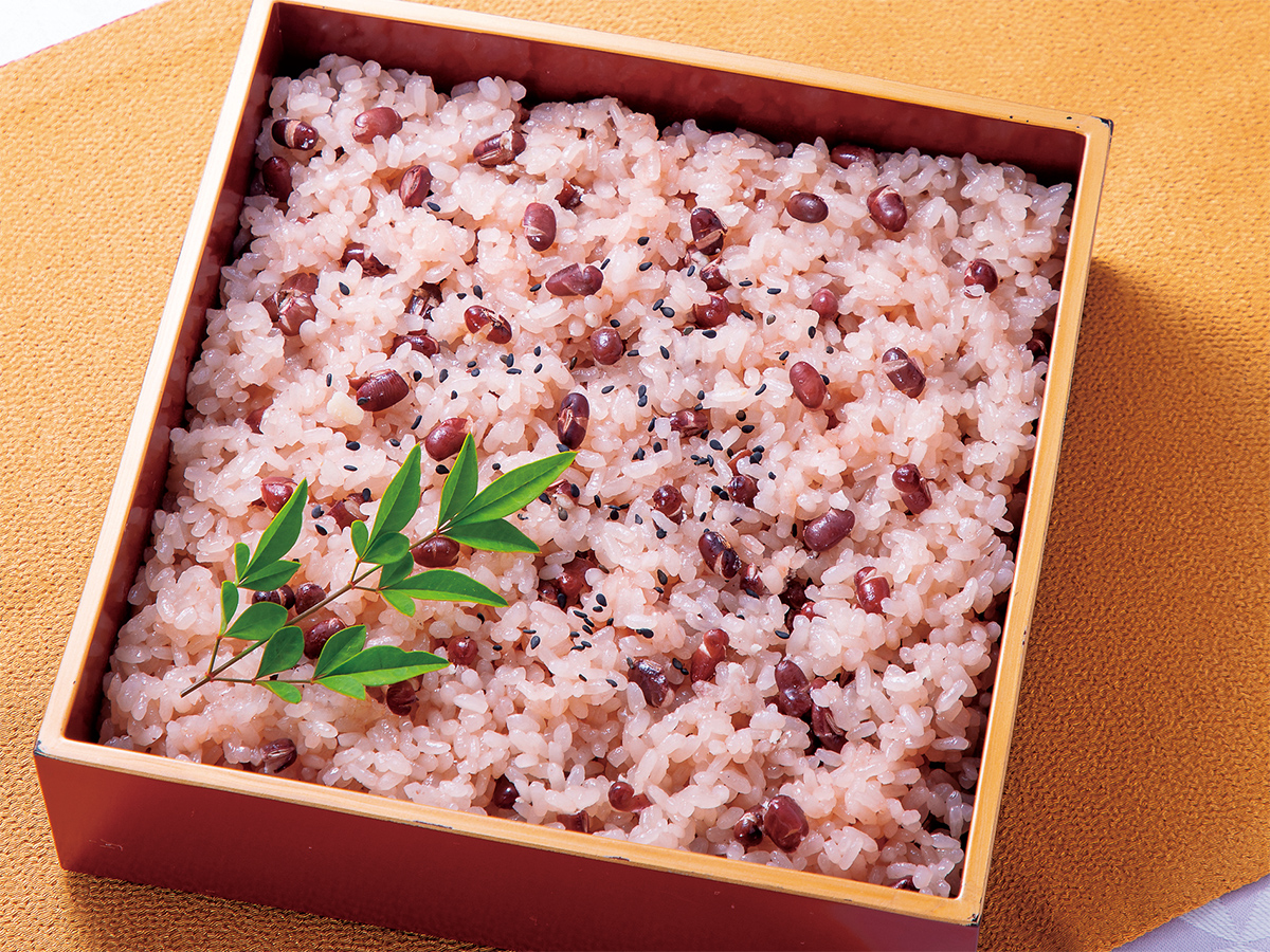 【2026決定版】赤飯の作り方！炊飯器でもっちり仕上げる黄金比と極意