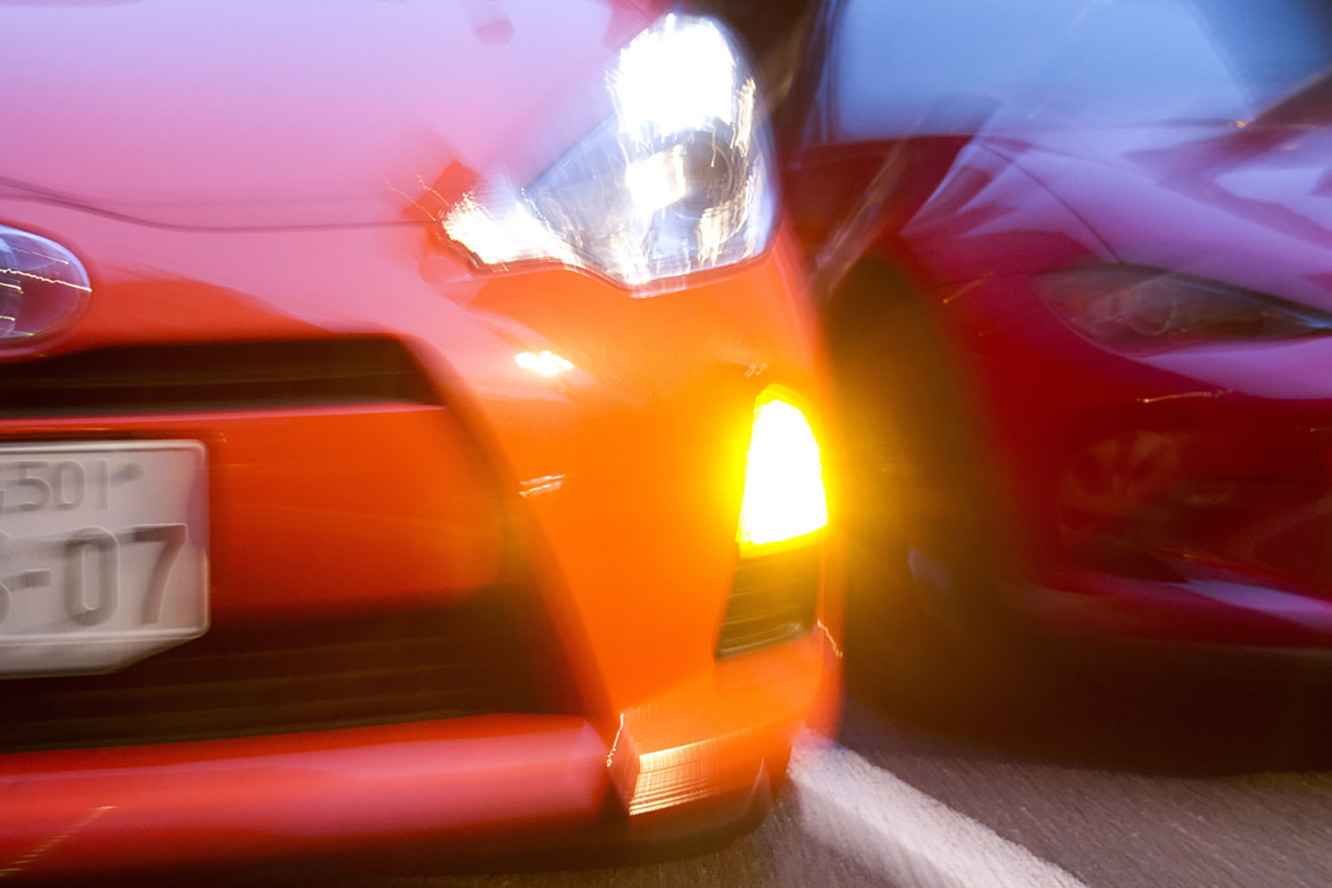 車のハザードランプ誤用で違反？サンキュー点滅の罠と正しい使い方