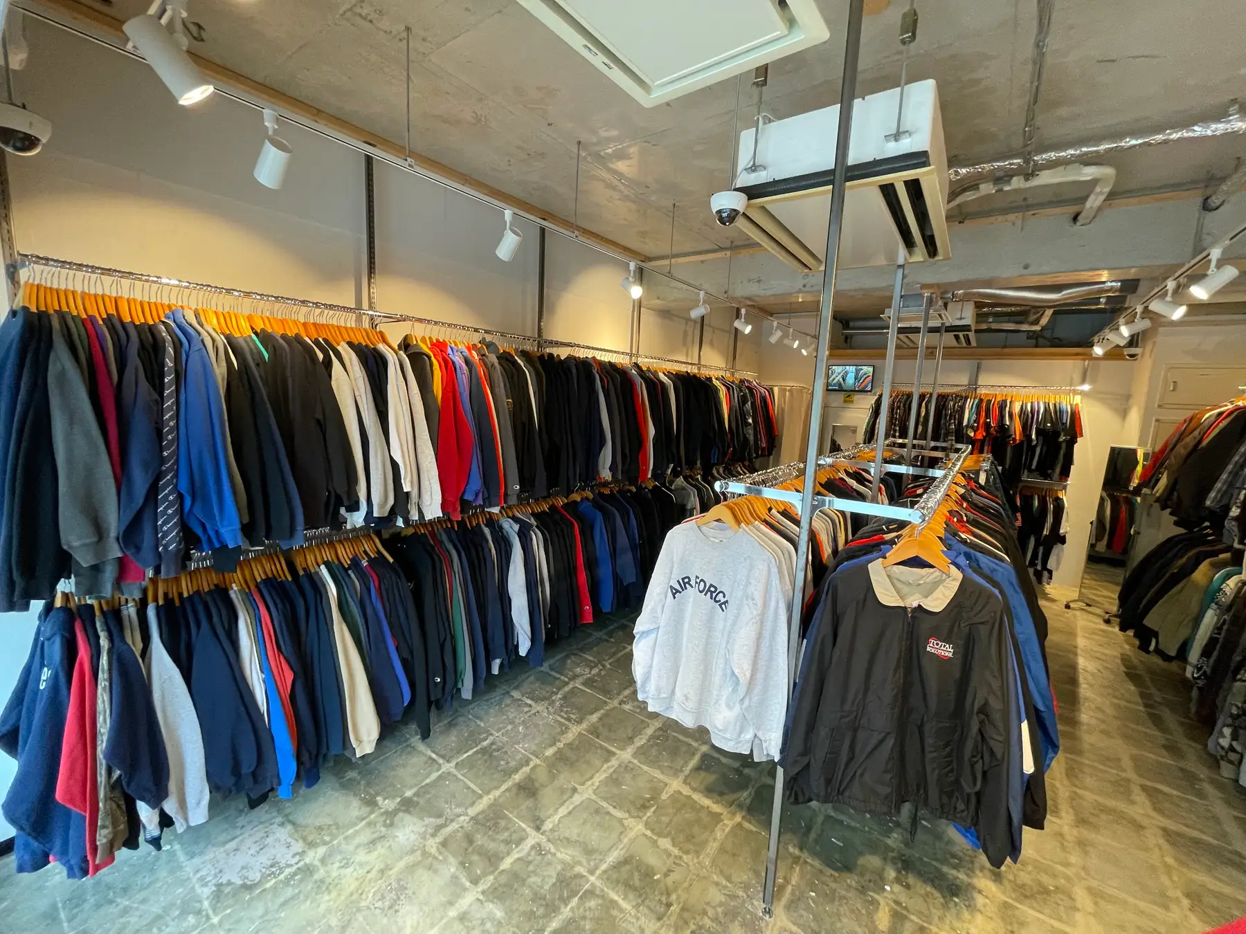 難波の古着屋おすすめ名店比較！アメ村から穴場まで失敗しない巡り方