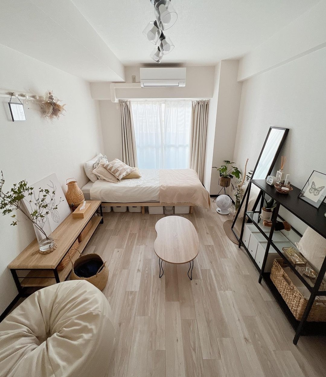 8畳の部屋は狭いのか？ベッド・ソファ配置の正解と失敗しない選び方