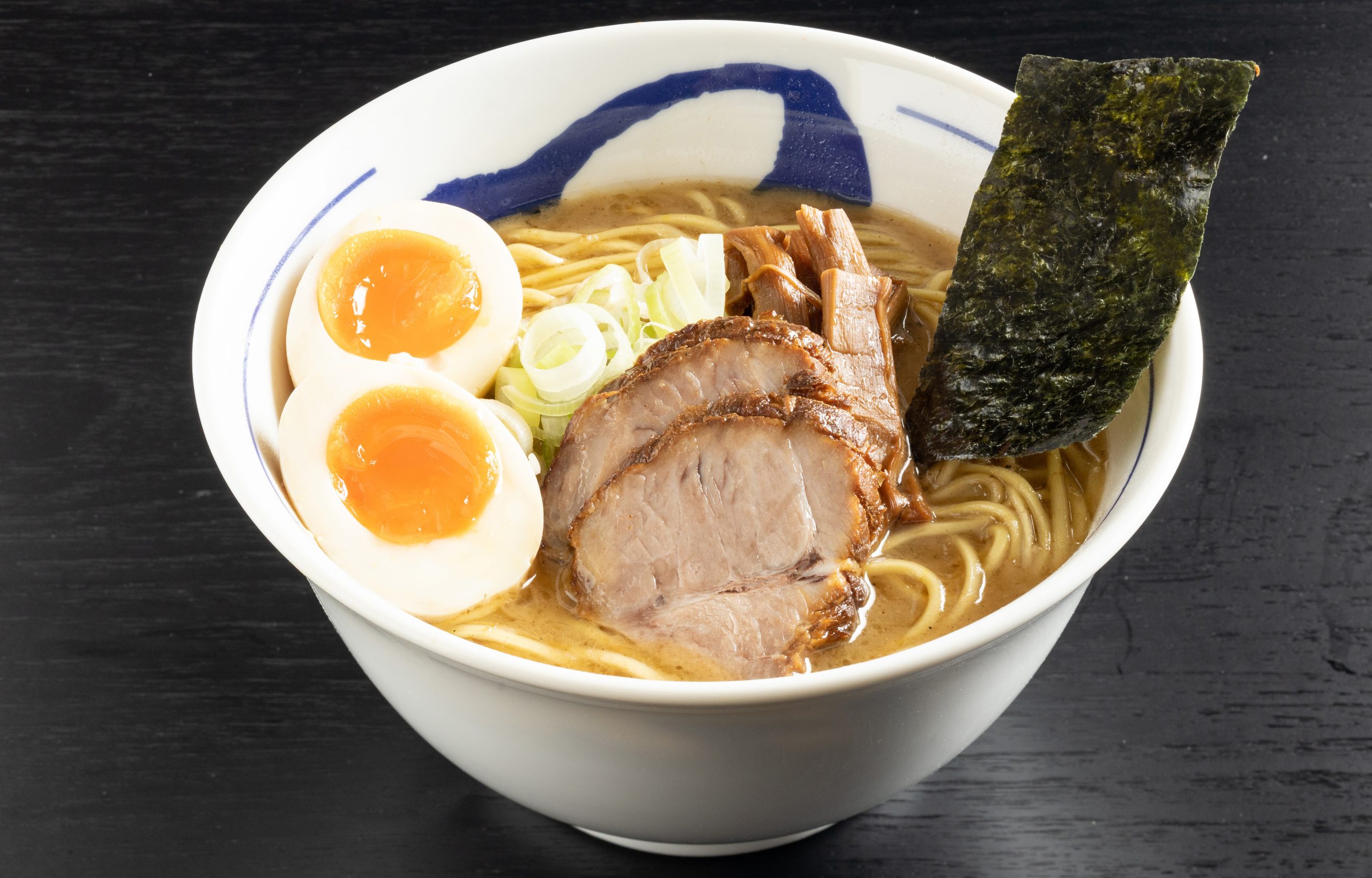 つじ田ラーメン人気の秘密を解明！2026年最新メニューと味変の流儀