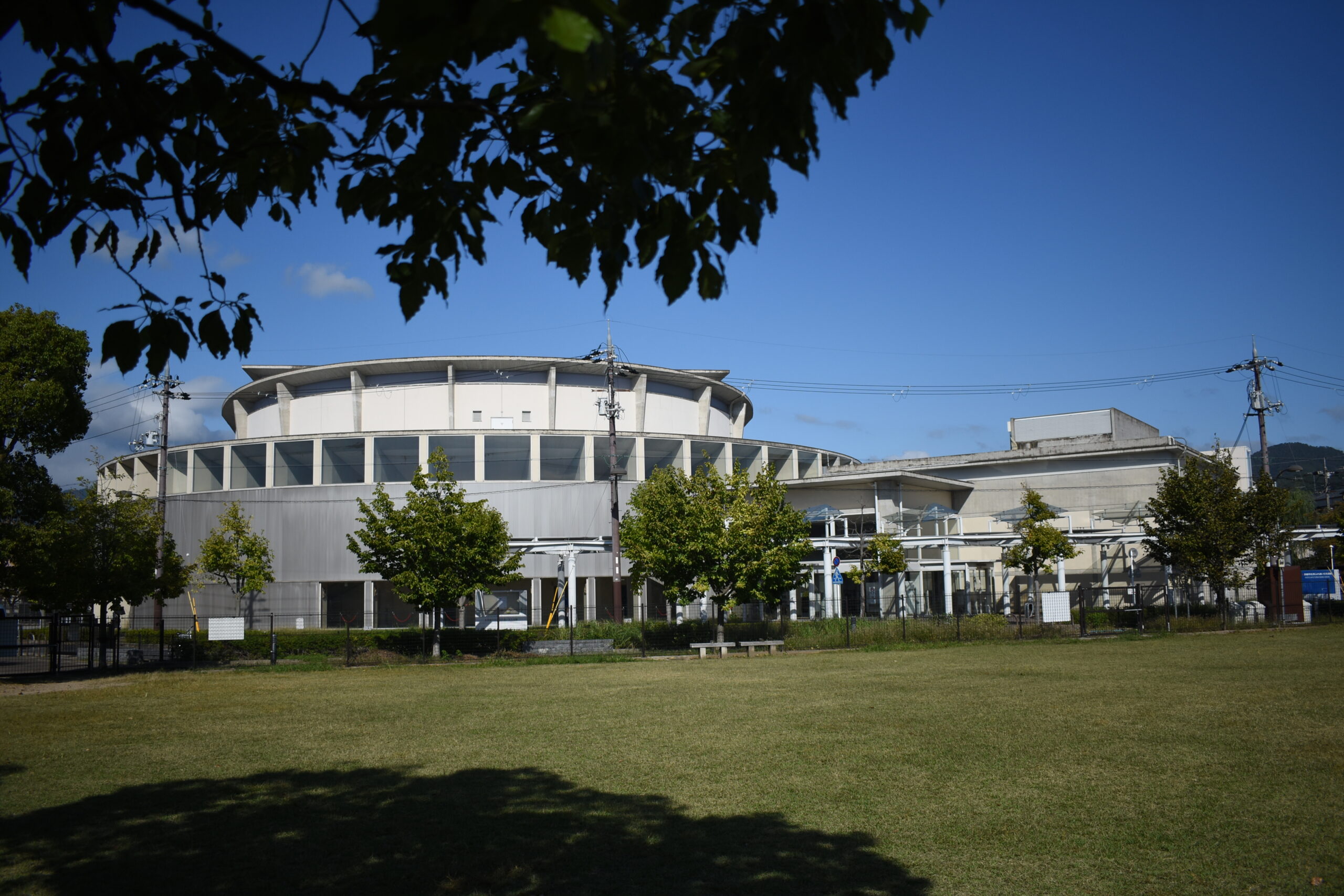 京都市右京ふれあい文化会館の座席と駐車場事情を2026年最新取材解説