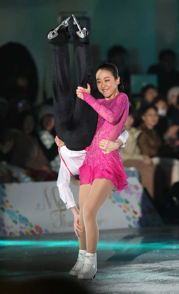 浅田真央の足に絶賛の声！驚異の美脚と筋肉美、変形疑惑の真相に迫る