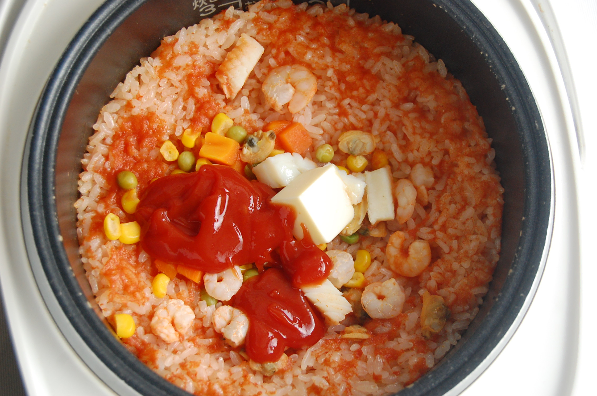 炊飯器ケチャップライスの黄金比とべちゃべちゃ回避術