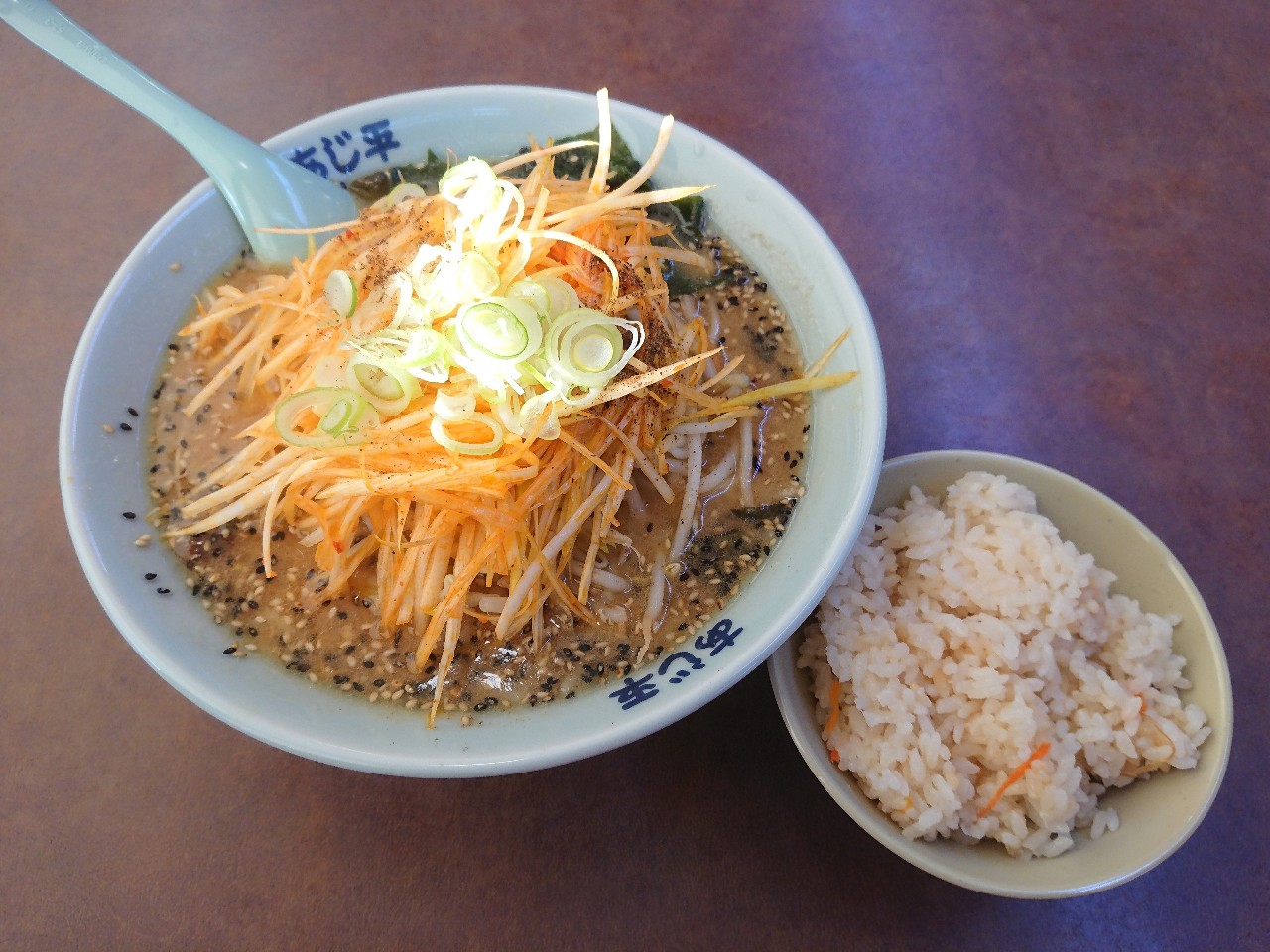 中毒者続出のあじ平ラーメン！味噌の旨味と愛され続ける理由を徹底解剖
