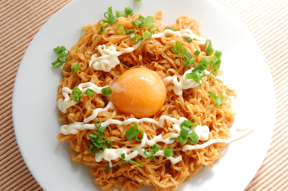 チキンラーメンまぜそばの悪魔的旨さ！失敗ゼロの黄金比レシピを徹底検証