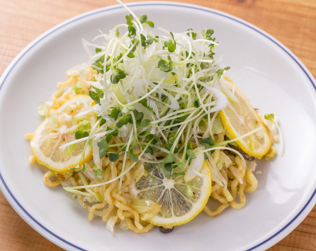 塩焼きそばにレモンでプロ級！入れるタイミングと絶品黄金比タレ