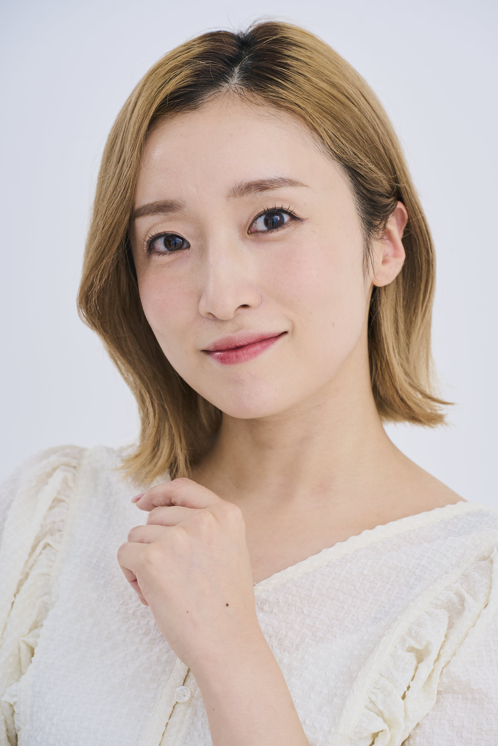 元Akb48梅田彩佳の現在と結婚の真相！舞台躍進と決断の全貌