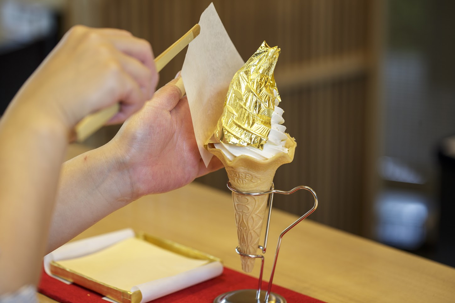 ひがし茶屋街の食べ歩きは禁止？真相と2026年最新の絶品名物案内