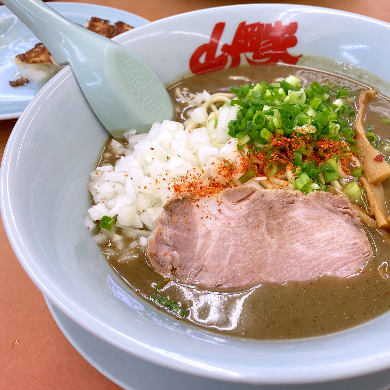 なぜ中毒者が続出？ラーメン山岡家豊橋下地店の混雑回避術＆人気メニュー完全版