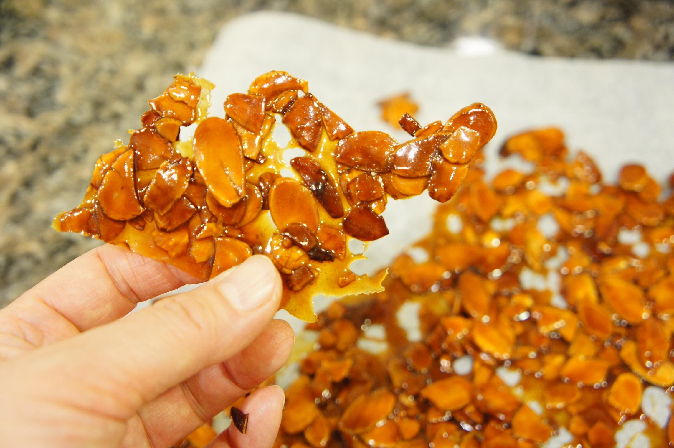 余ったアーモンドスライスを大量消費！絶品お菓子とおかずプロの技