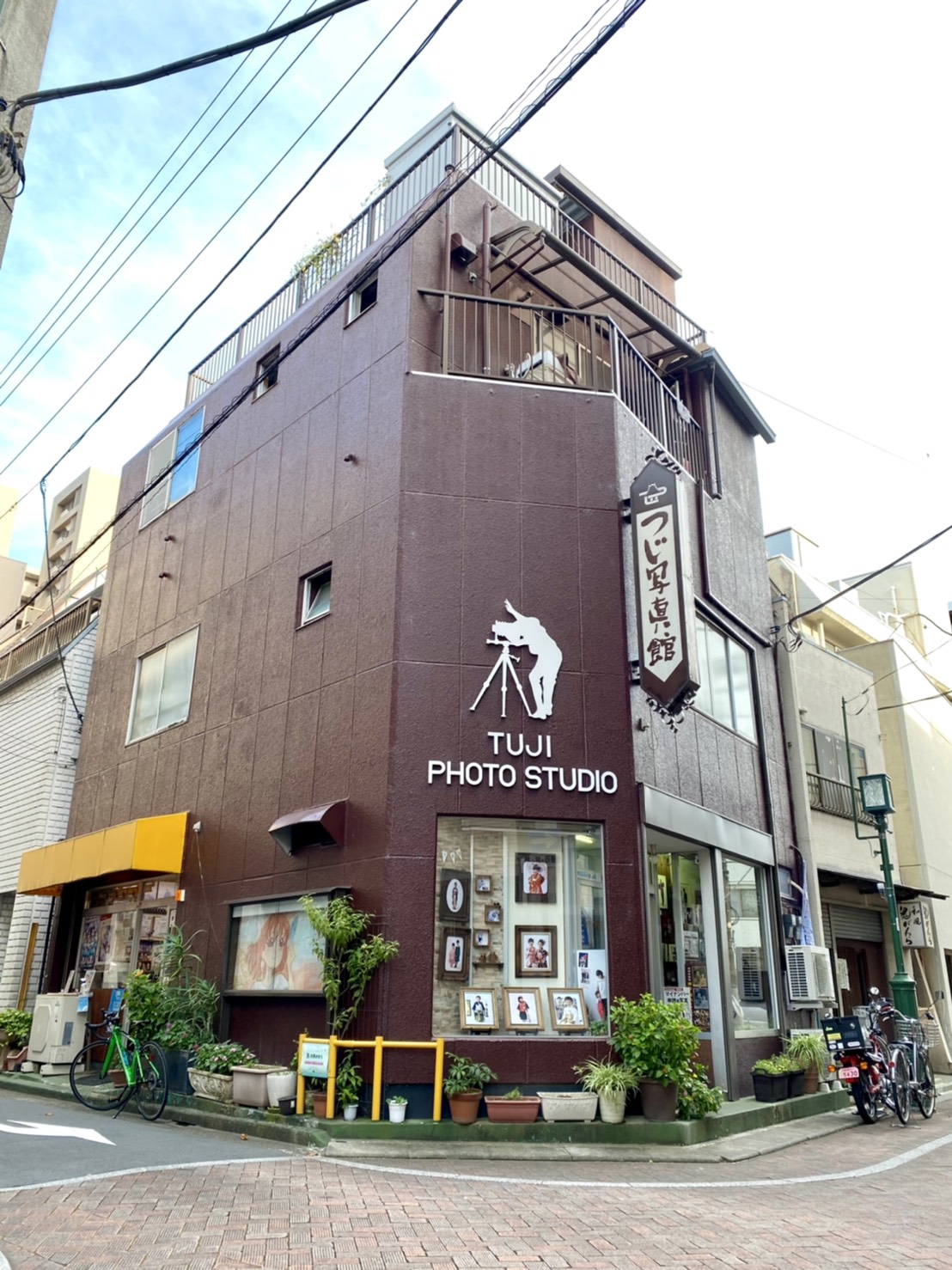 沼津の聖地「つじ写真館」最新コラボとファンを魅了する秘蔵話