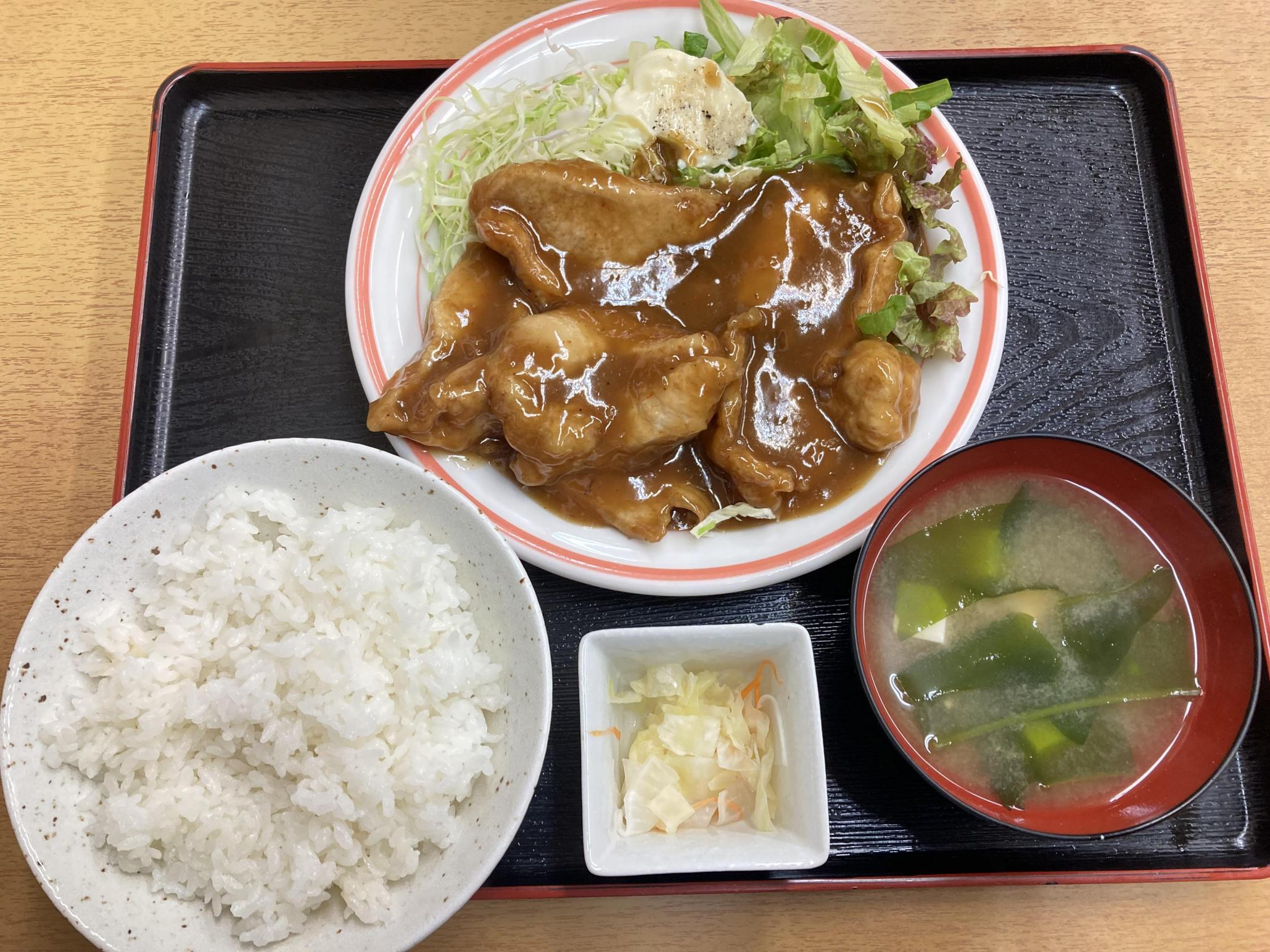 青森・十和田のデカ盛り聖地「たか幸食堂」の全貌と2026年最新事情
