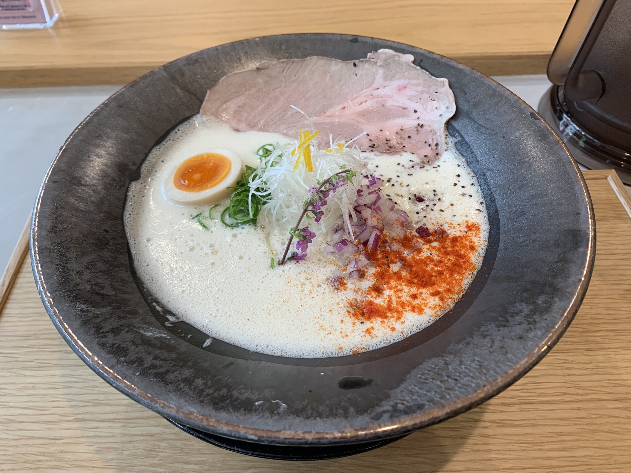 ラーメンかもん人気の真相に迫る！看板メニューと口コミ実態を徹底解剖